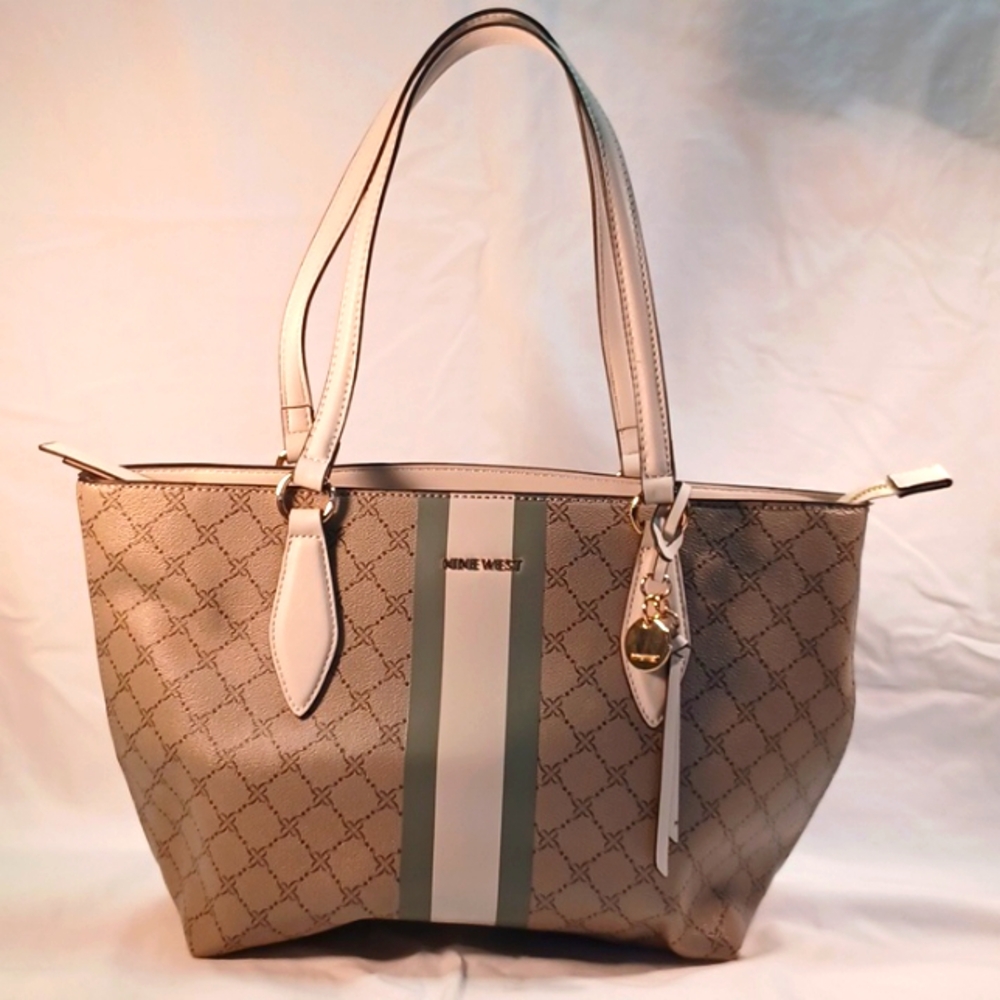 Beautiful! NWOT! Nine West Paisley Small Tote